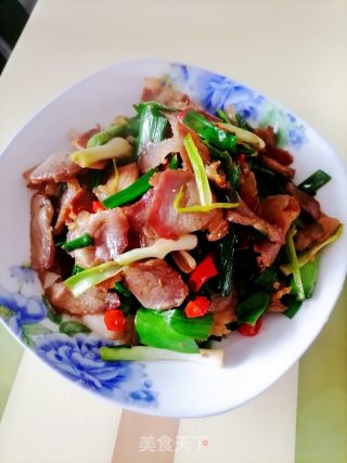 腊肉炒蒜苗的做法步骤：7