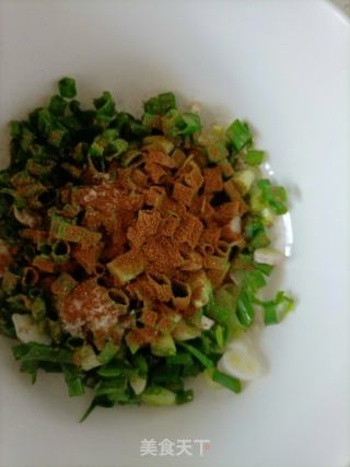 葱香千层饼的做法步骤：5