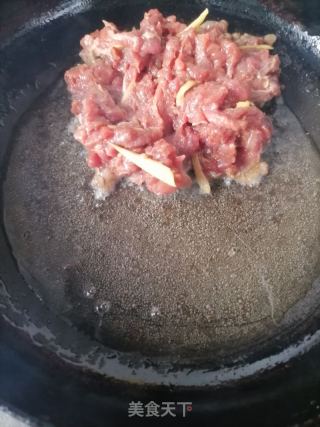 芹菜炒牛肉的做法步骤：3