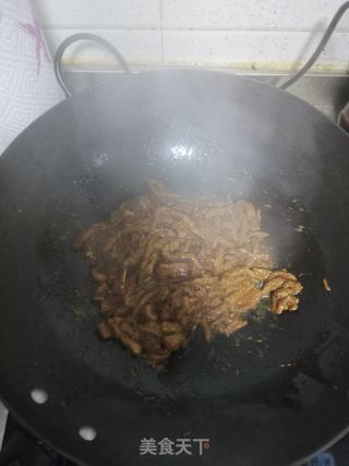 辣椒炒肉丝的做法步骤：4