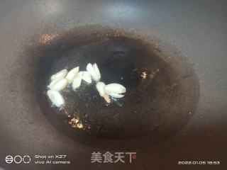 蒜香茭白菜的做法步骤：2