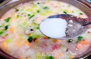 #腊味#腊肠三文鱼香菇青菜粥的做法步骤：11
