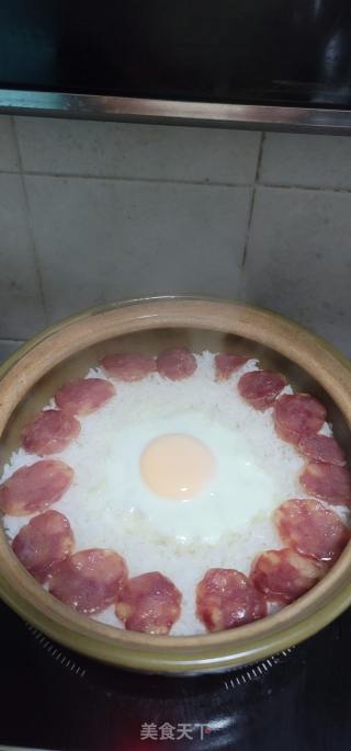 腊肠窝蛋煲仔饭的做法步骤：10