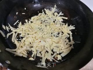 雪菜炒冬笋的做法步骤：4