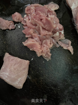 芥蓝肉片的做法步骤：1