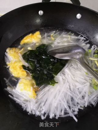 白萝卜海带煎蛋汤的做法步骤：7