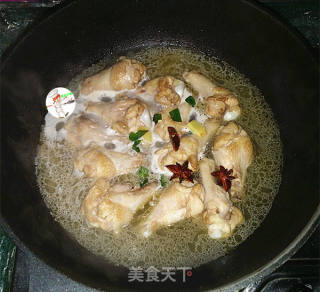鸡翅根烧板栗的做法步骤：5