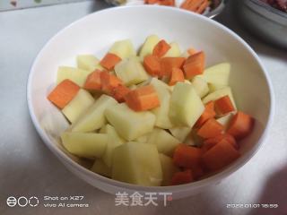 牛腩烧土豆的做法步骤：3