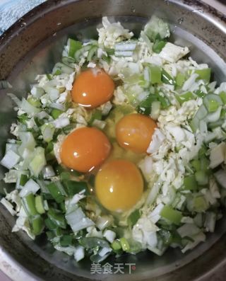 白菜葱花煎蛋的做法步骤：5