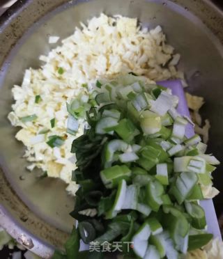 白菜葱花煎蛋的做法步骤：4