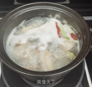 排骨炖花菇的做法步骤：4