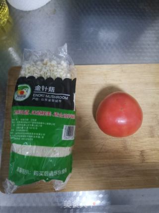 番茄金针菇浓汤的做法步骤：1