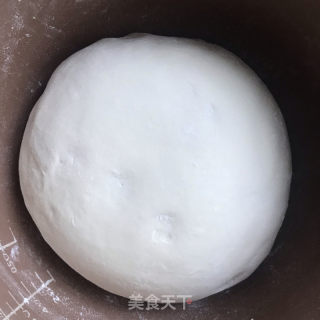 海参韭菜鲜肉水饺的做法步骤：2
