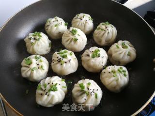 鲜肉荠菜莲藕生煎包的做法步骤：15