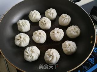 鲜肉荠菜莲藕生煎包的做法步骤：13