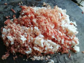 鲜肉荠菜莲藕生煎包的做法步骤：1