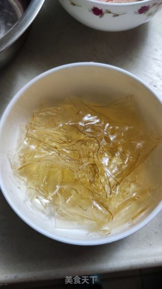 草莓酸奶慕斯蛋糕的做法步骤：2