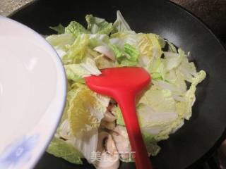蘑菇炒黄心菜的做法步骤：5