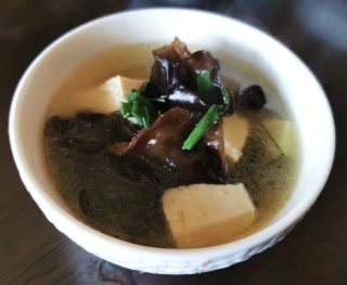 豆腐黑木耳素汤的做法步骤：6