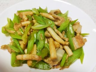 肉片白玉菇炒香芹的做法步骤：16
