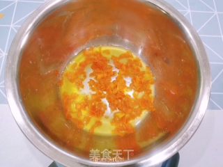 橙汁戚风的做法步骤：2