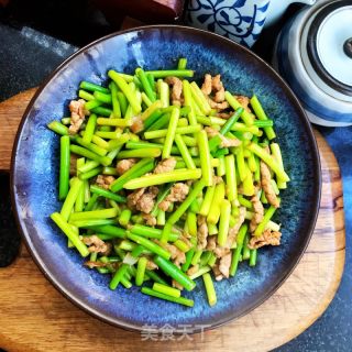 蒜苔炒肉丝的做法步骤：11