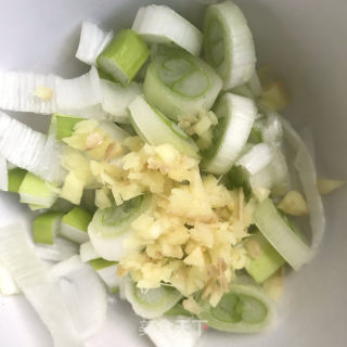 蒜苔炒肉丝的做法步骤：5