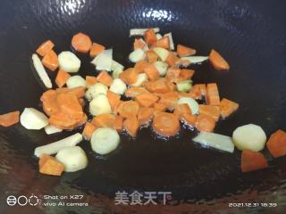 胡萝卜烧鸡肉的做法步骤：3