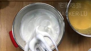 蜂蜜古早蛋糕，水浴法制作，棉花般Q弹，入口即化，颜值也很高！的做法步骤：11