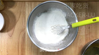 蜂蜜古早蛋糕，水浴法制作，棉花般Q弹，入口即化，颜值也很高！的做法步骤：6