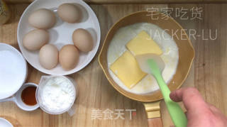 蜂蜜古早蛋糕，水浴法制作，棉花般Q弹，入口即化，颜值也很高！的做法步骤：1