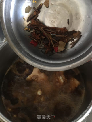 排骨焖萝卜的做法步骤：4