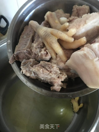 排骨焖萝卜的做法步骤：3