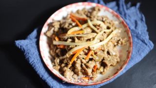 孜然家常炒牛肉的做法步骤：6