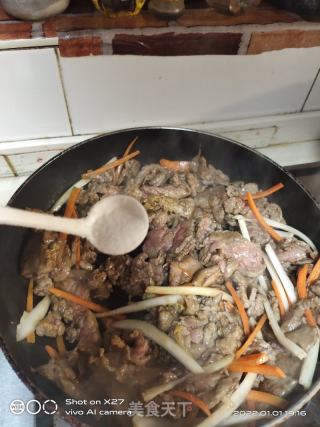 孜然家常炒牛肉的做法步骤：4
