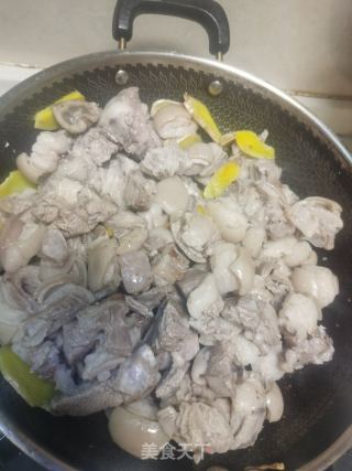 羊肉火锅煲的做法步骤：3