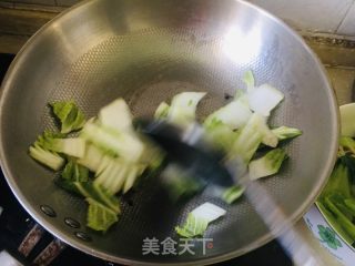 油滋啦炒白菜的做法步骤：3