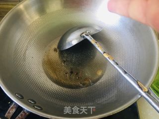 油滋啦炒白菜的做法步骤：2