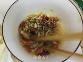 蒜蓉白菜粉丝蒸扇贝的做法步骤：4