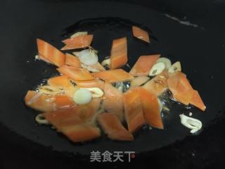 蘑菇炒鸡蛋的做法步骤：6