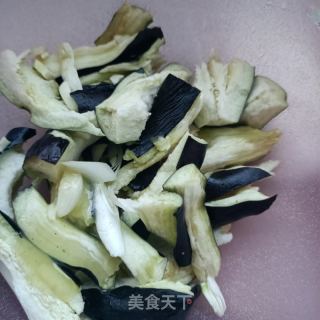 茄子蒸腊鱼的做法步骤：4