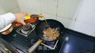 家常炒凉粉的做法步骤：4