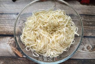 西红柿肉丝蒸卤面的做法步骤：10