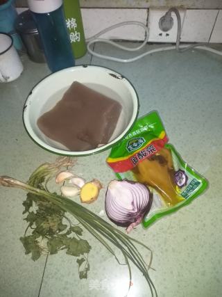 酸菜魔芋的做法步骤：1
