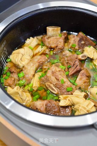 牛仔骨炖豆腐结的做法步骤：10