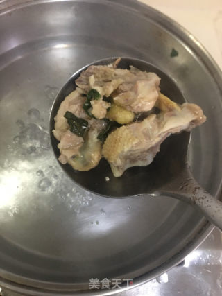鸡汤浸迟菜心的做法步骤：4