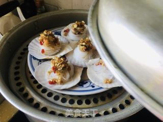 蒜蓉粉丝蒸扇贝的做法步骤：11
