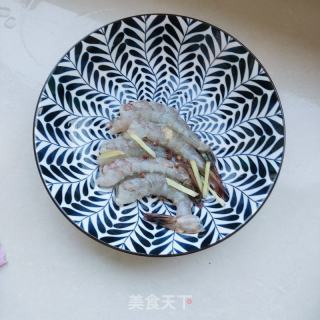 脆皮炸虾的做法步骤：3