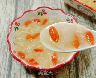 银耳酒酿雪梨甜汤的做法步骤：13