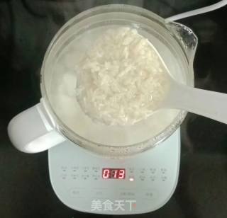 银耳酒酿雪梨甜汤的做法步骤：9